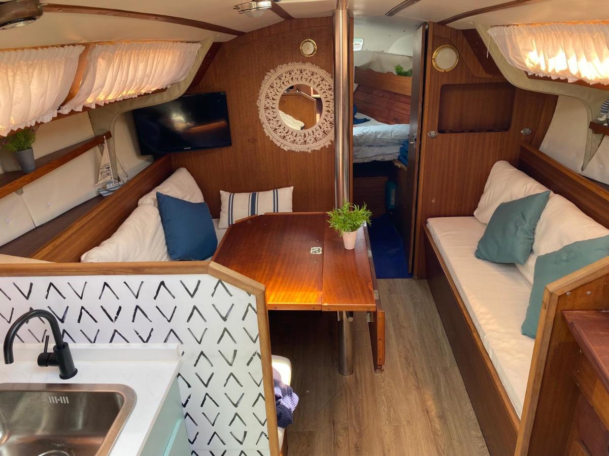 Acogedor Velero En El Forum Hotel Sant Adria de Besos Ngoại thất bức ảnh